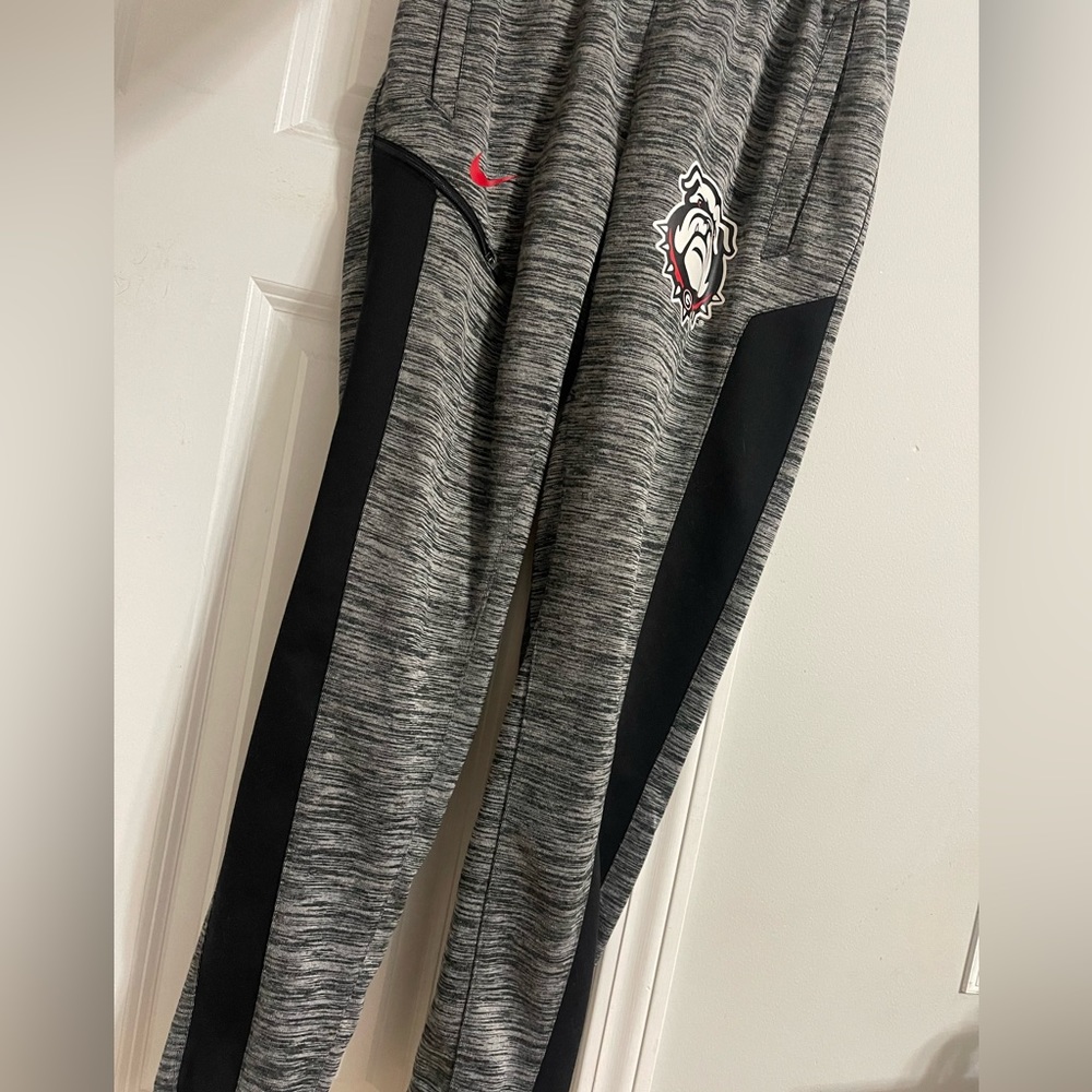 Men’s Small Georgia Bulldogs Joggers. 2019 model. Sold out!